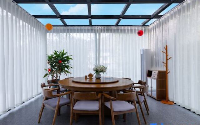 Xitang Hotspring Homestay (Wangyougu Branch)