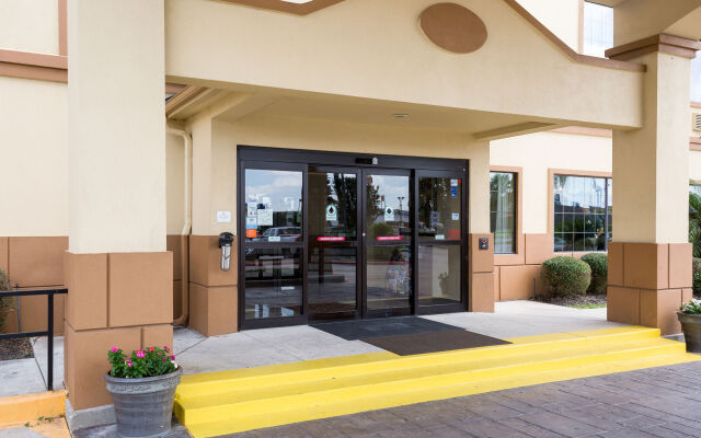 Comfort Suites Baytown I - 10