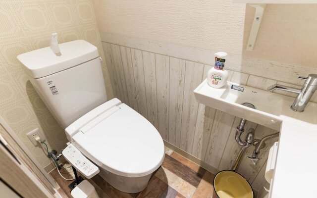Guesthouse Akashi Hikaria - Hostel