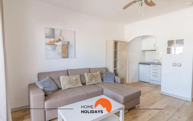 #057 Cozy Sea View in Old Town