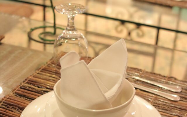 Roxas President's Inn