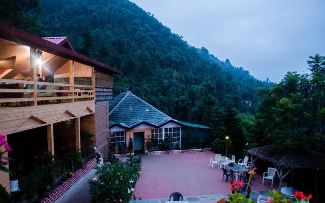 Evaan Resorts Oakwood Hamlet Shoghi