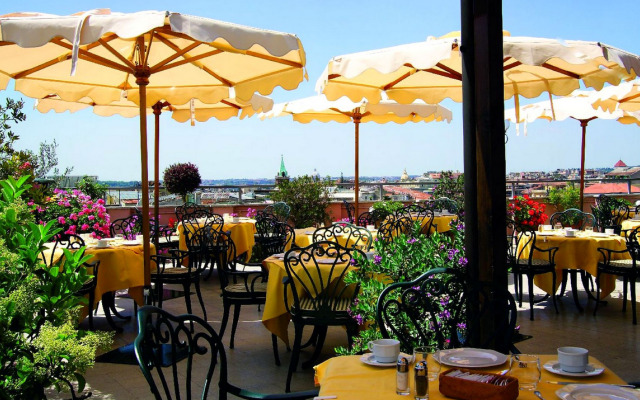 Marcella Royal Hotel - Rooftop Garden