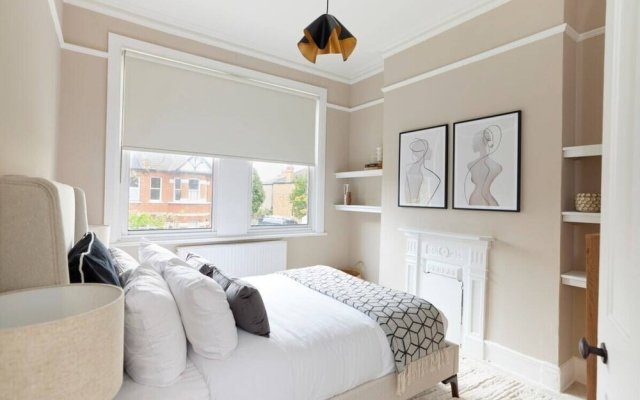 The West Ealing Escape - Glamorous 4bdr House With Patio