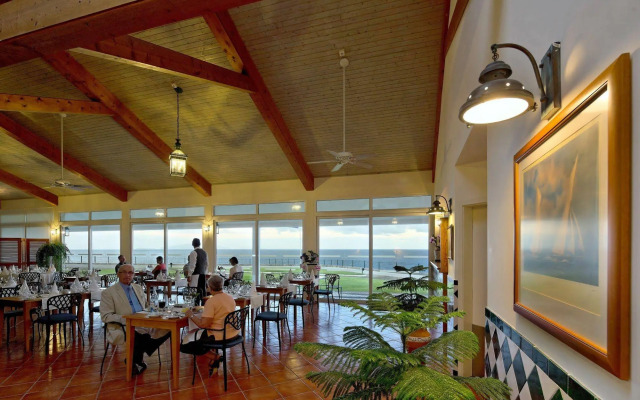 Albatroz Beach & Yacht Club