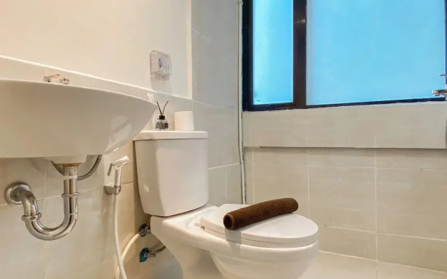 Relaxing And Cozy Living 2Br Meikarta Apartment