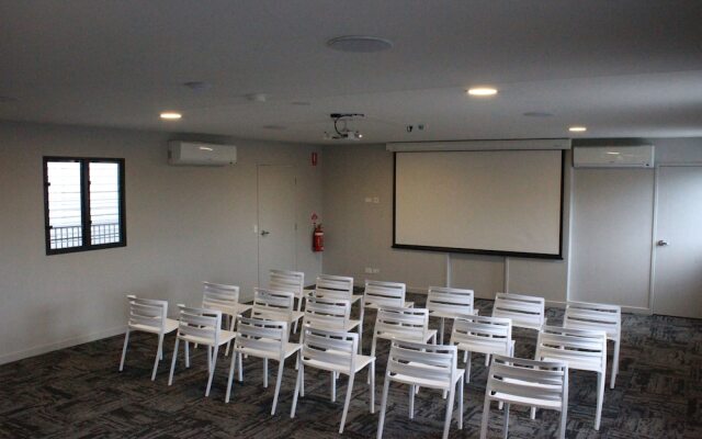 Lake Kawana Accommodation