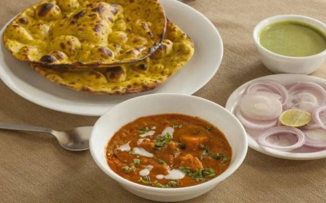 Oyo 23610 Hotel Karani Darshan