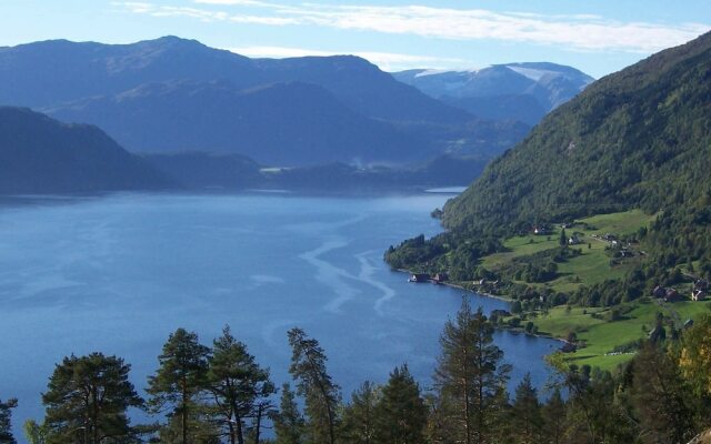 9 Person Holiday Home in Nordfjordeid