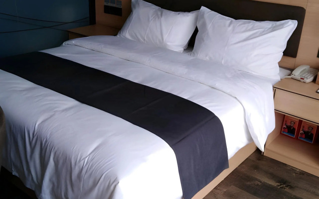 Thank Inn Plus Hotel Henan Kaifeng Tongxu county Renmin Road