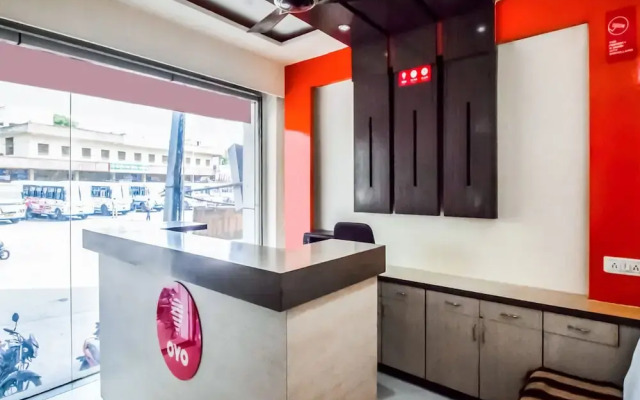 OYO 15650 Tourist Inn