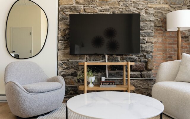Maison Place Jacques-Cartier by Luxury In Transit