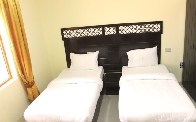 Super OYO 107 Ras Al Hadd Waves Hotel