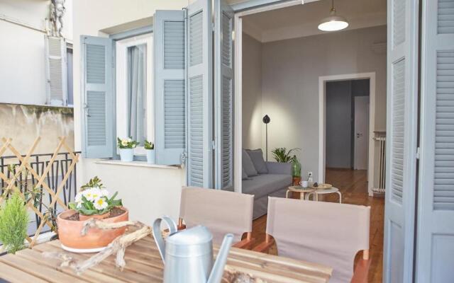 Bright Bright B Central Apartment with Balcony