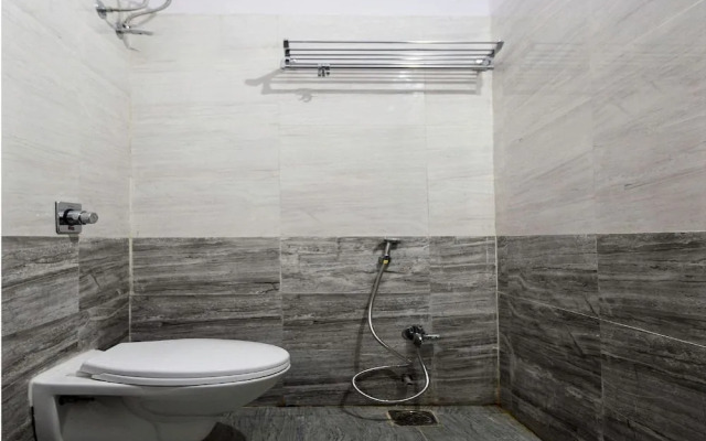 Hari Krishna Palace By OYO Rooms