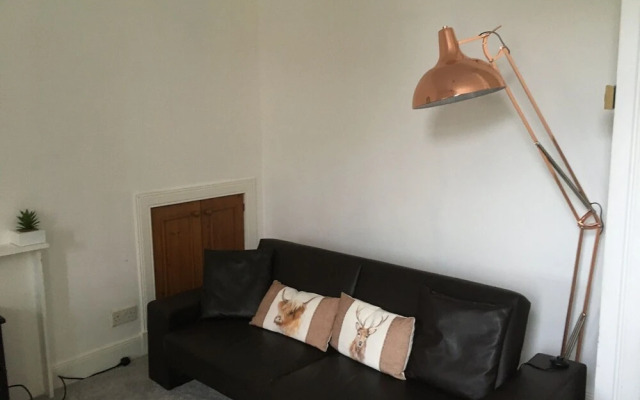 Cosy 1-bed Apartment in Windygates Fife