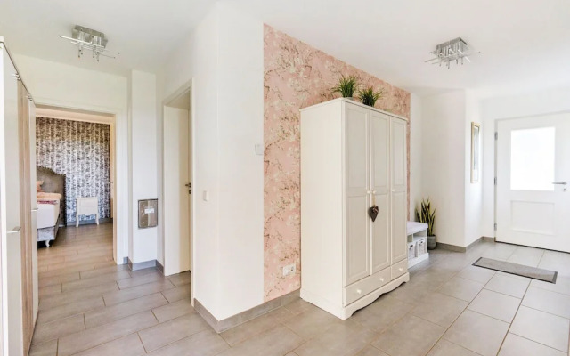 Charming Apartment in Weinsheim with Garden