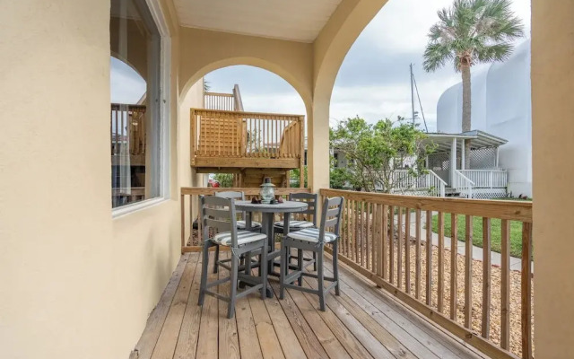 Inn at Camachee Harbor