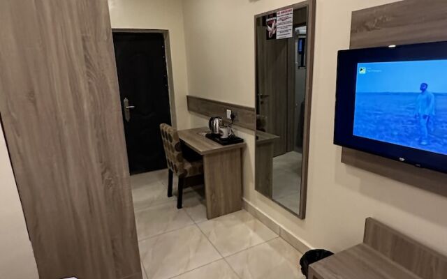 Moz One Executive Guest Rooms-Tourggourt