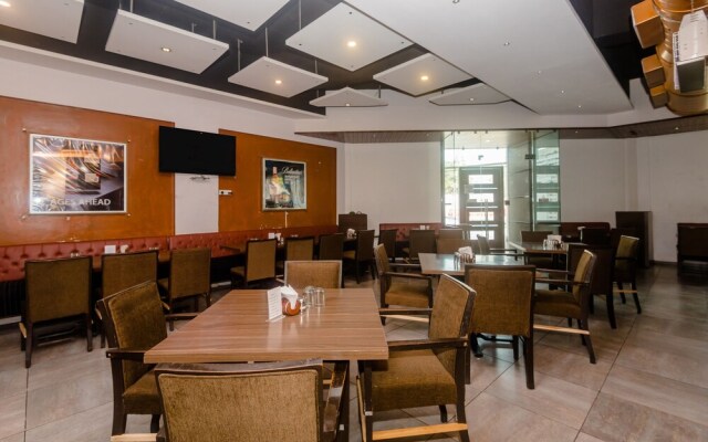 Vashi Gymkhana By OYO Rooms