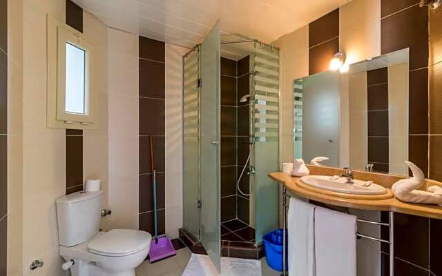 Royal Beach Serviced Apartments