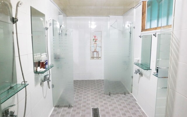 Skywalker Guesthouse - Hostel