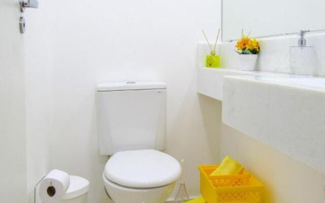 Casa com WiFi a 250m da Praia de Massaguacu SP