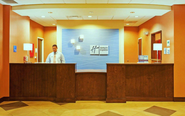 Holiday Inn Express & Suites Greensburg by IHG