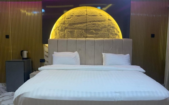 Tiano Hotel & Suites