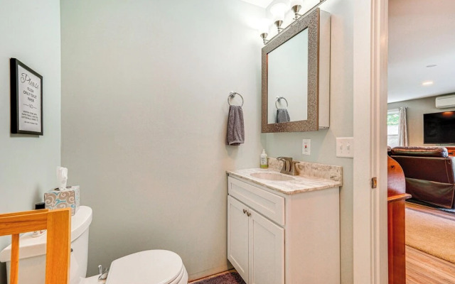 Wilmington Retreat Near Trails, Skiing & Festivals