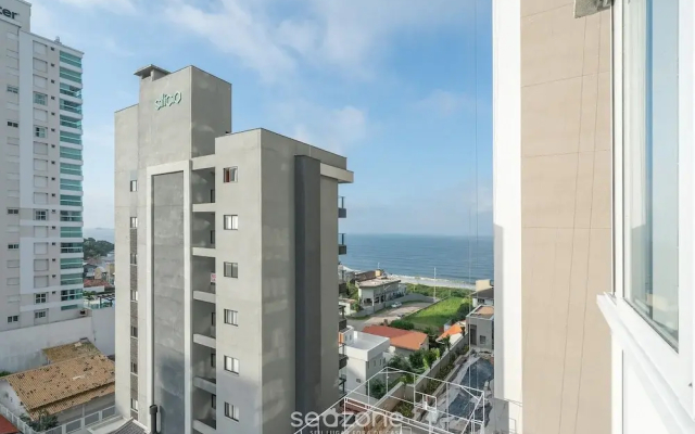 3BR Apt w/ Pool & gym 180m - Ltt803