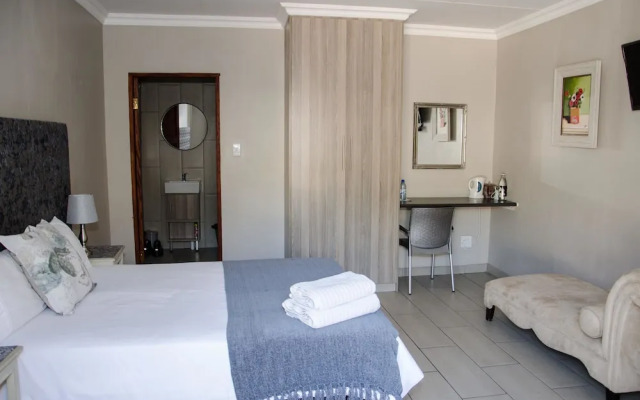 Four Seasons Guesthouses