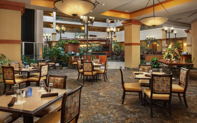 Embassy Suites by Hilton Charleston Airport Convention Ctr