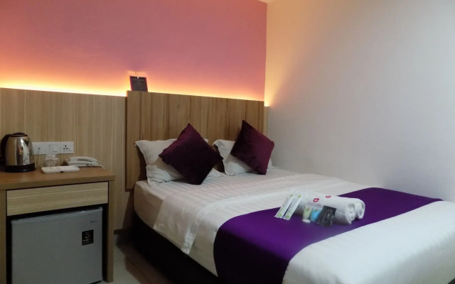 Alaxis Hotel