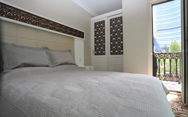 K Suites Hotel