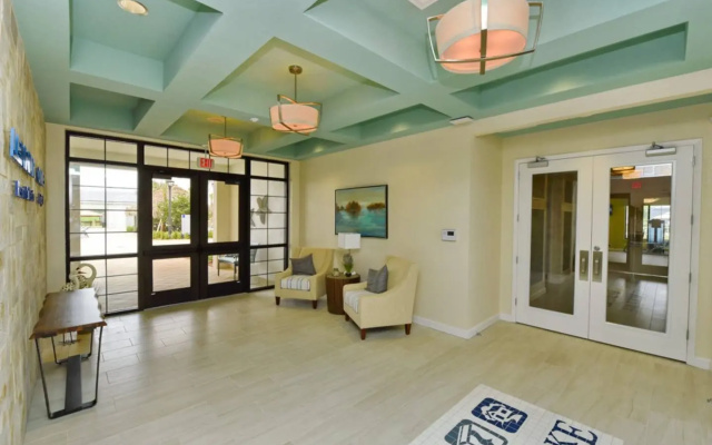 Super nice townhome near Disney with private pool