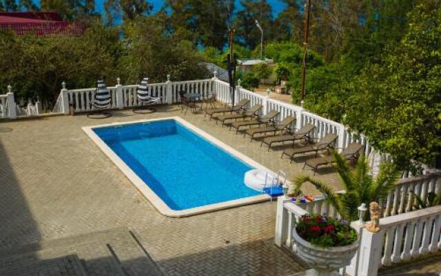 Guest house Beliy dom