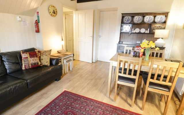 Glan-yr-afon Cottage