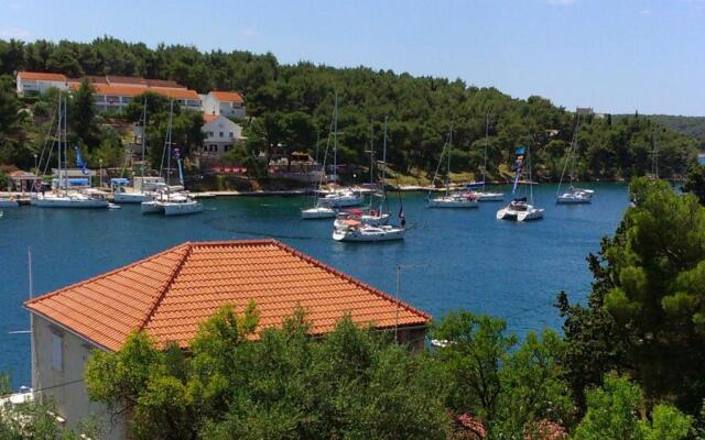 Apartments Mari-30m from the sea