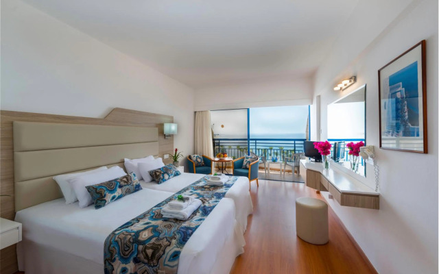 Ascos Coral Beach Hotel