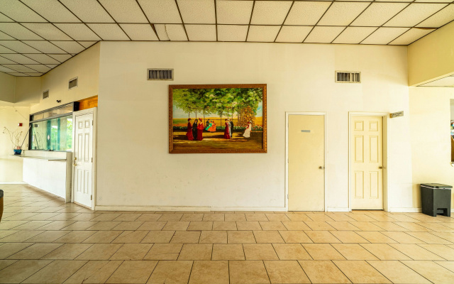 Economy Inn Livingston By OYO TX US 59