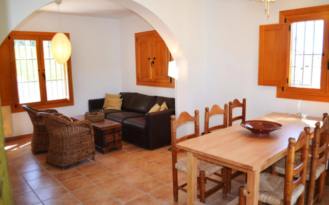 Casa Grande / Rosas Cantares