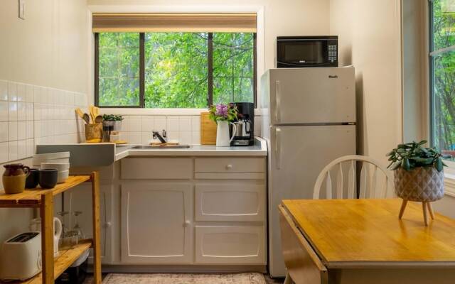 Barefoot Villas Room 7 Kodiak