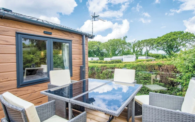 Oakland Lodge - 2 Bedroom Lodge - Wisemans Bridge