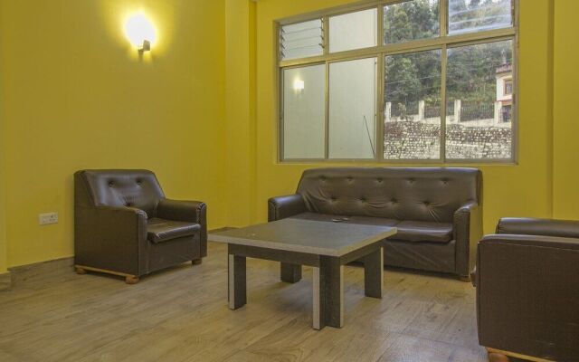 OYO 28084 Hotel Pangolin
