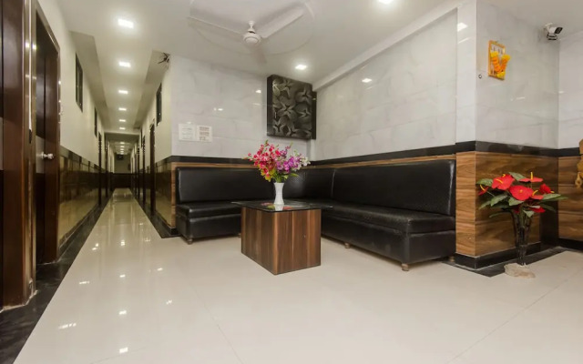 OYO 24504 Sion Residency