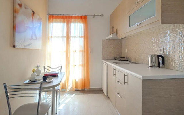 Pyrgos beach hotel apartments