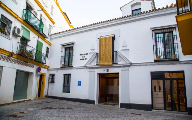 Legado Alcázar Hotel