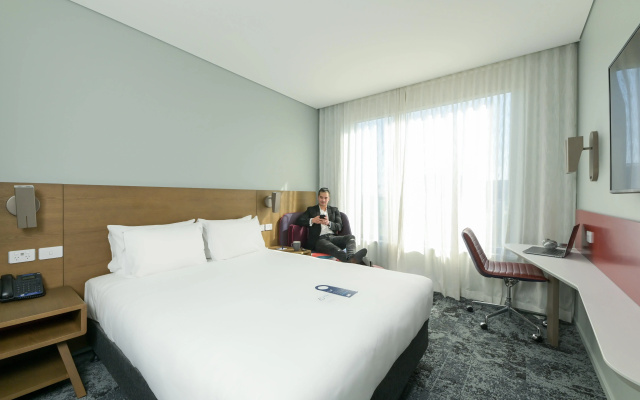 Holiday Inn Express Sydney Airport by IHG – Guest Rooms – Sydney