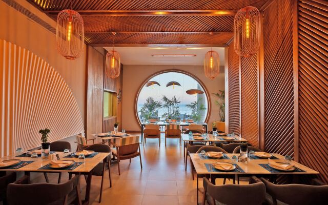 Rixos Premium Magawish Suites and Villas